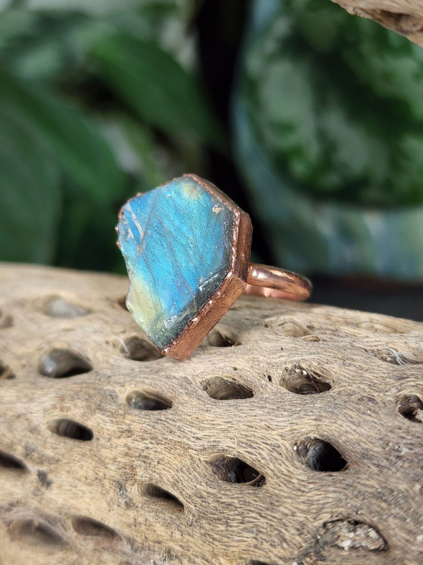 Rough labrodorite ring
